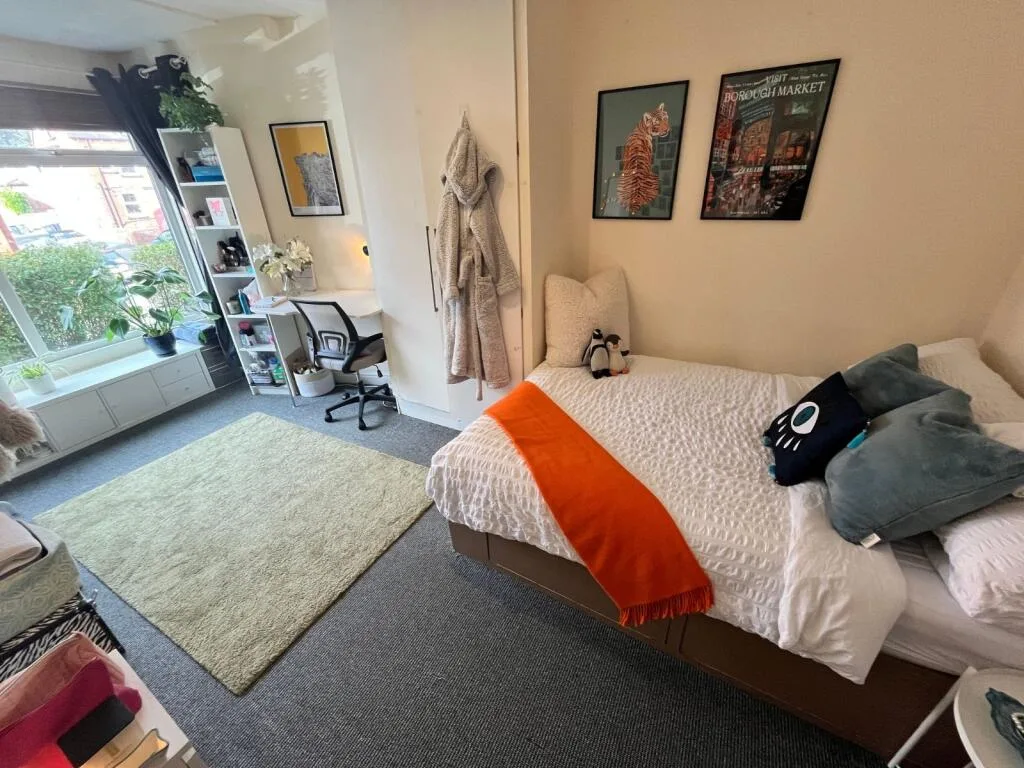 5 bedroom terraced house for rent