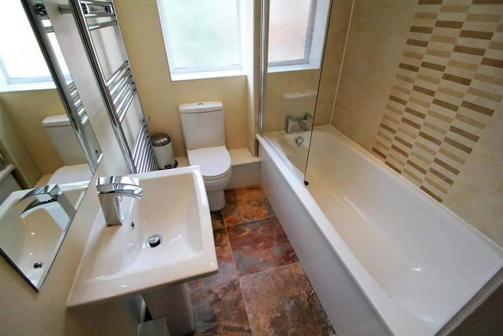 5 bedroom terraced house for rent