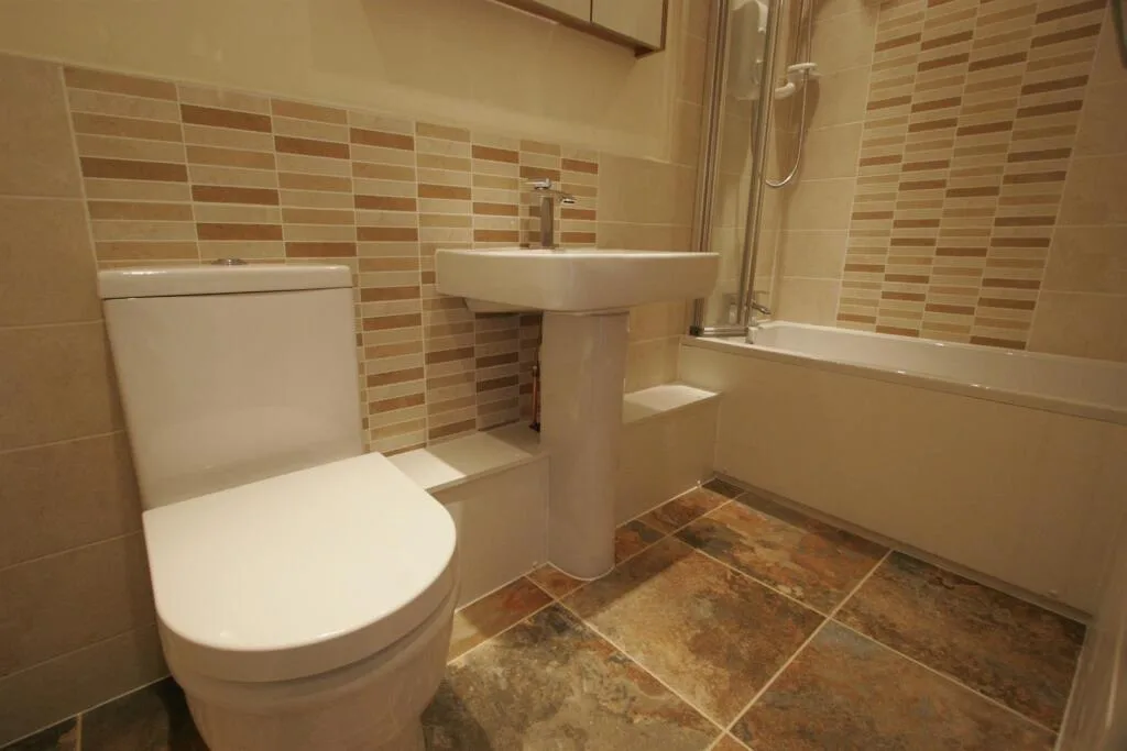5 bedroom terraced house for rent