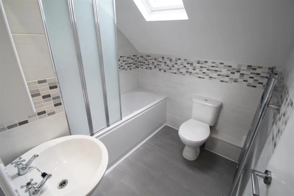 4 bedroom terraced house for rent