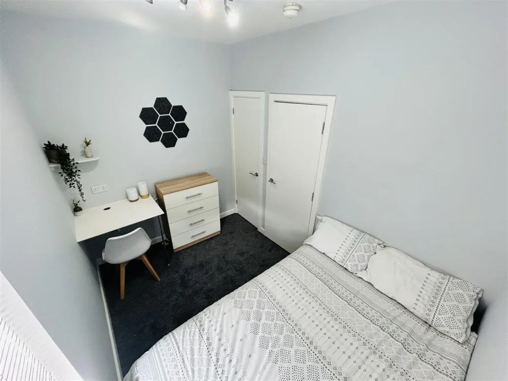 4 bedroom terraced house for rent