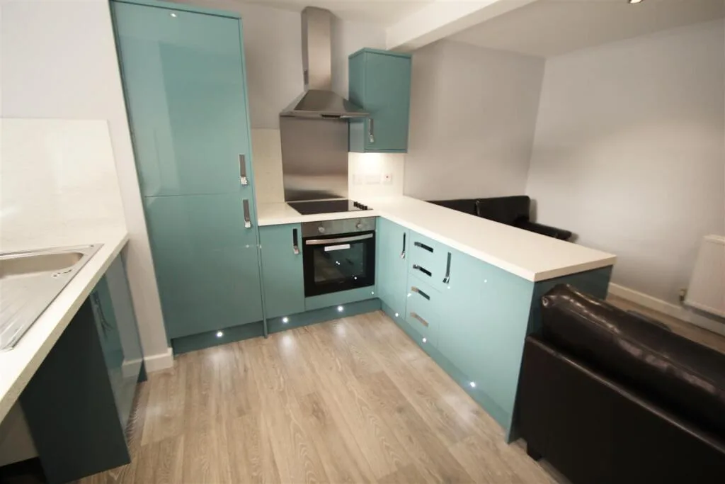 4 bedroom terraced house for rent