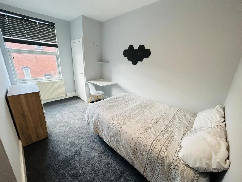 4 bedroom terraced house for rent
