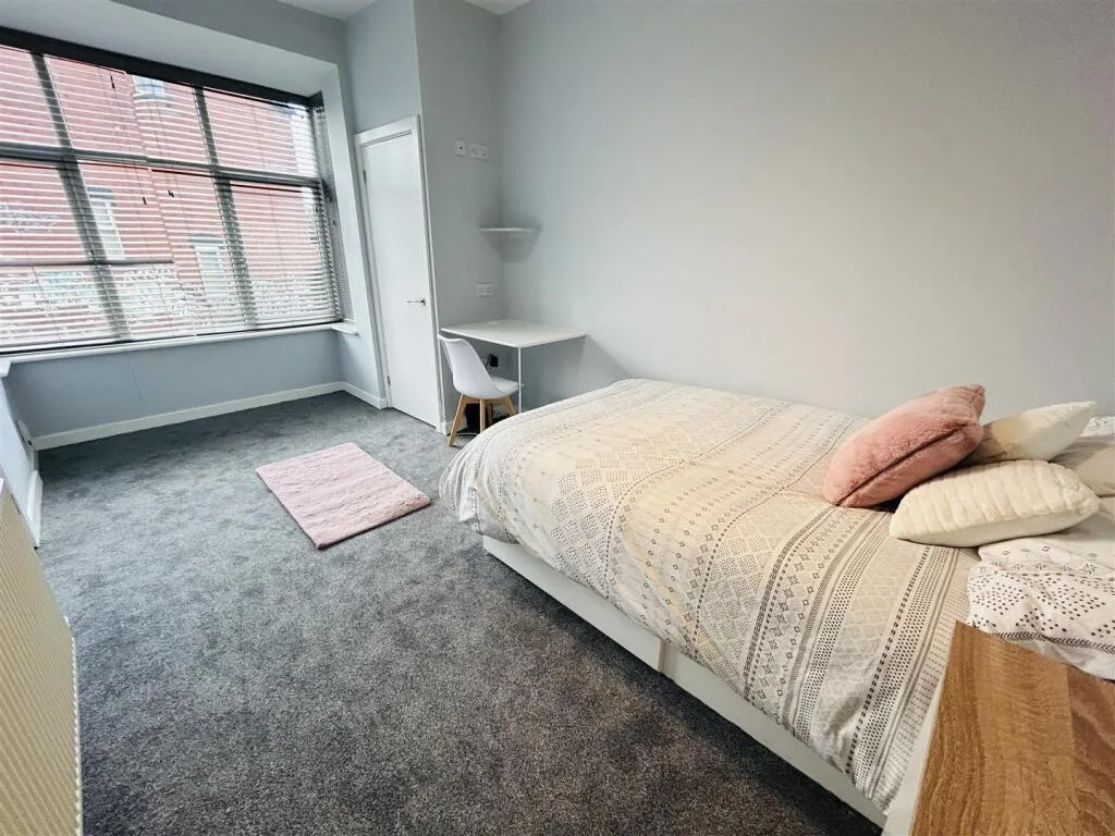 4 bedroom terraced house for rent