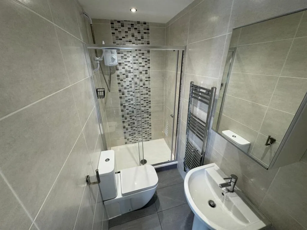 4 bedroom terraced house for rent