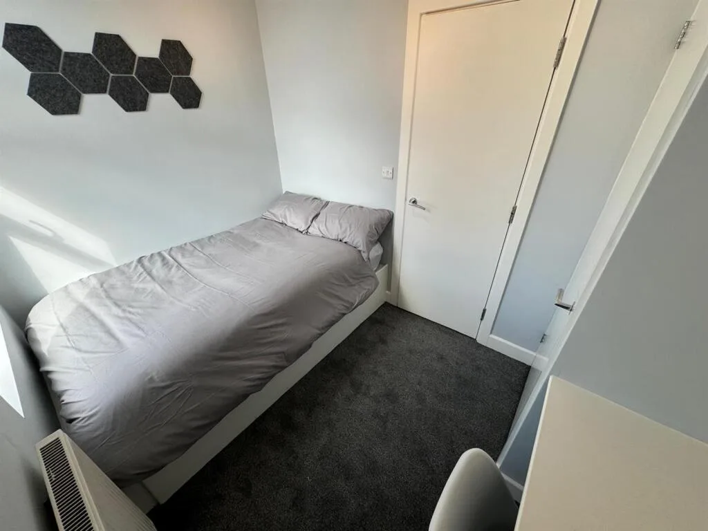 4 bedroom terraced house for rent