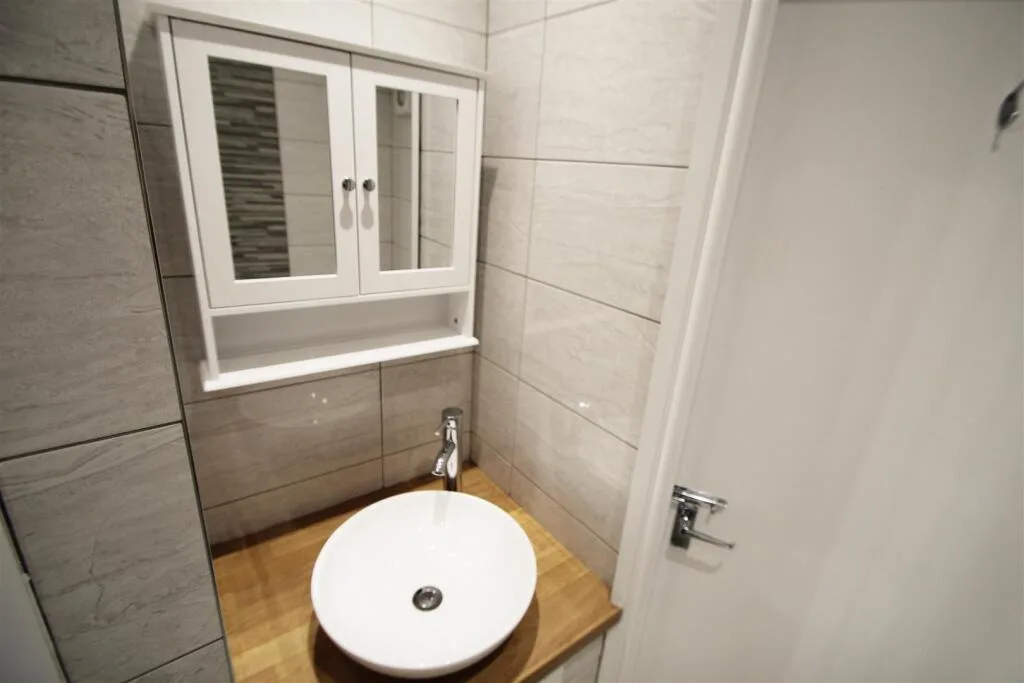 6 bedroom terraced house for rent