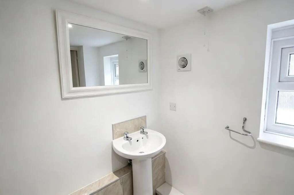 7 bedroom terraced house for rent