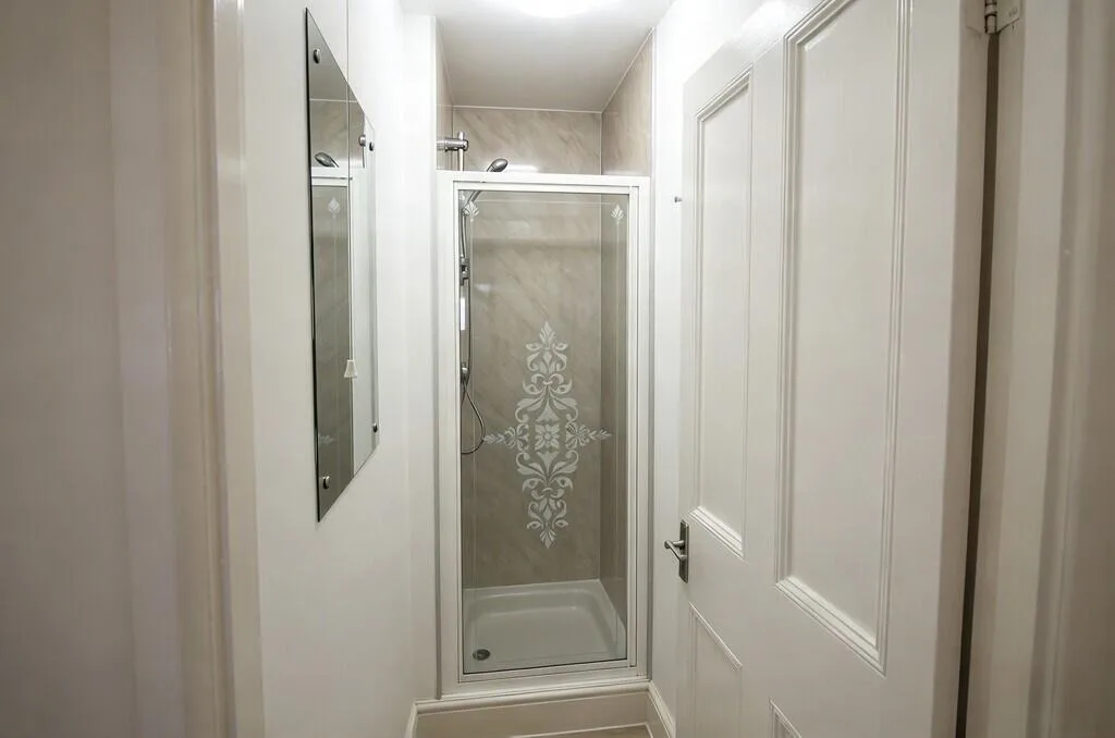 7 bedroom terraced house for rent