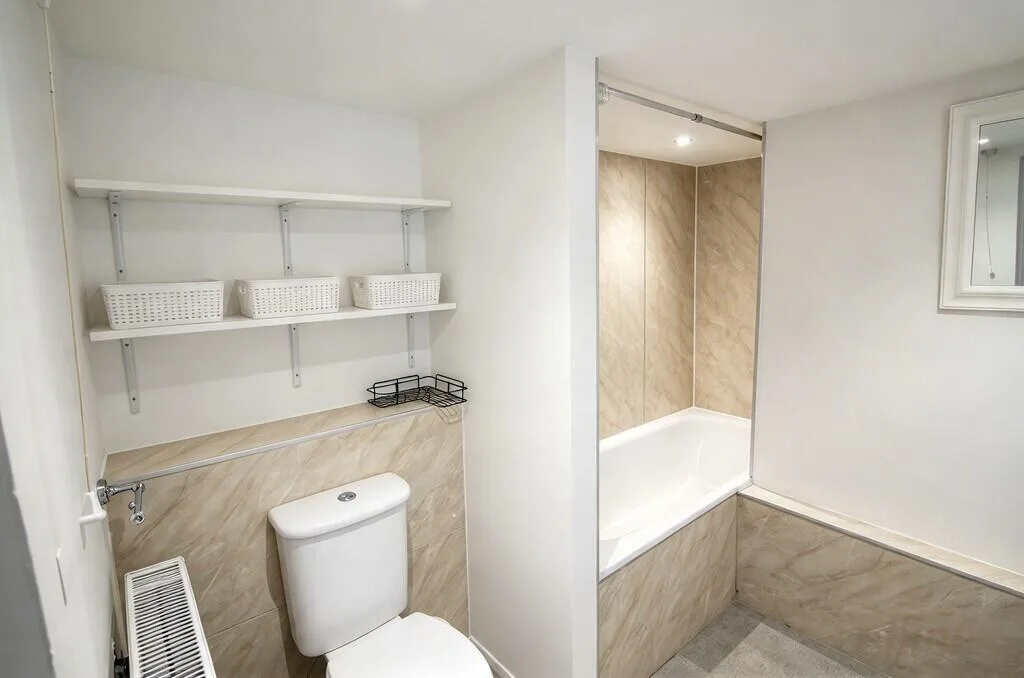 7 bedroom terraced house for rent