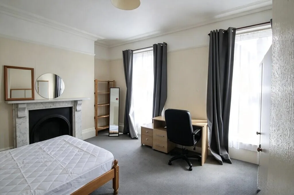 7 bedroom terraced house for rent