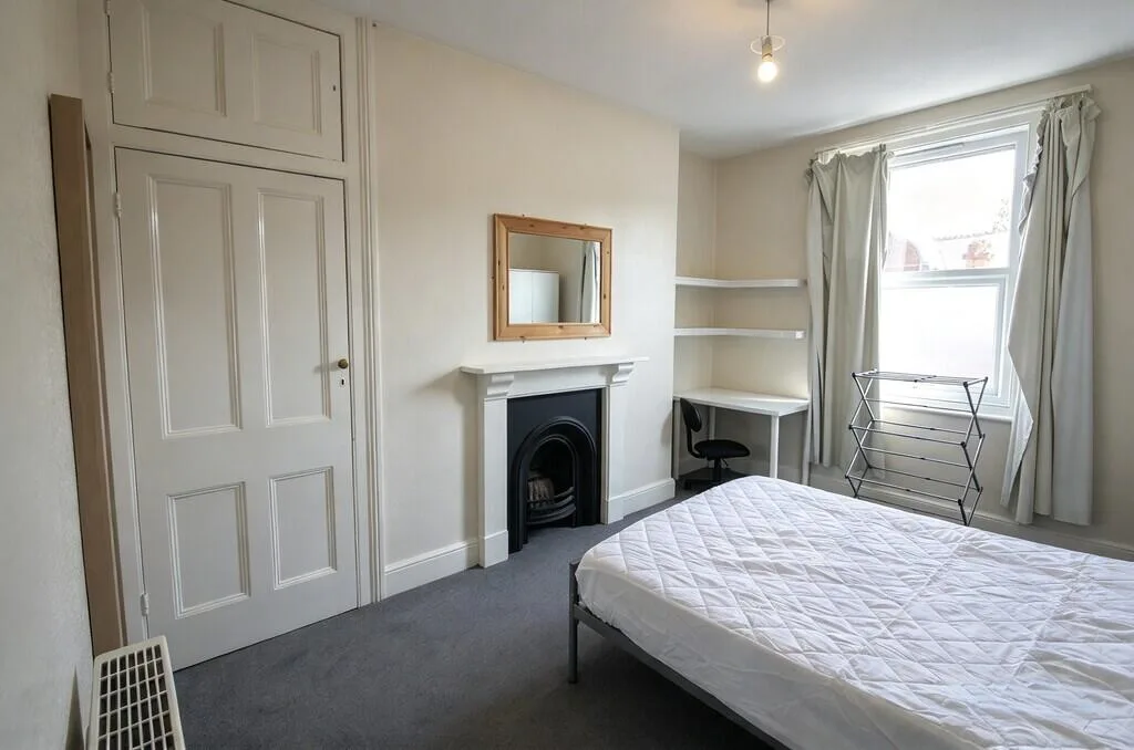 7 bedroom terraced house for rent