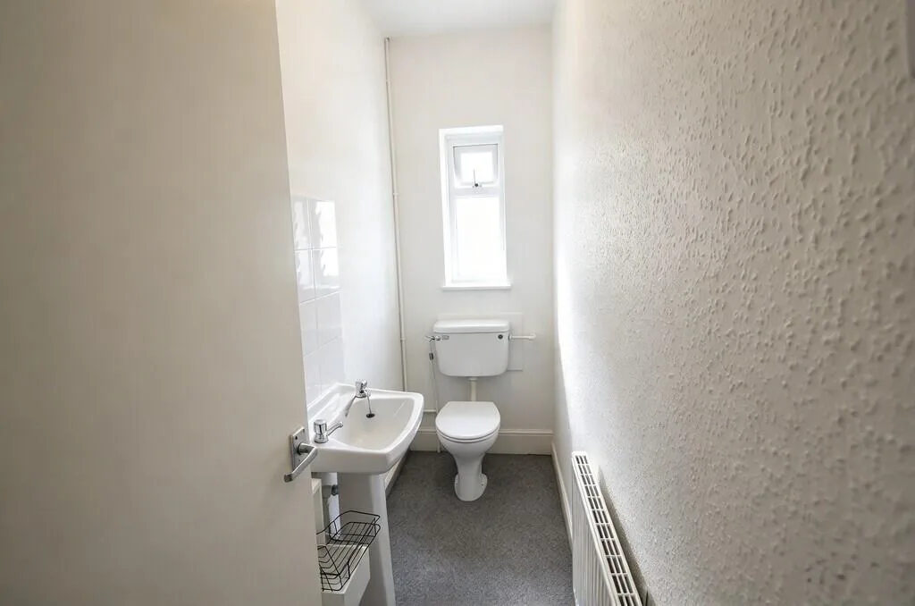 7 bedroom terraced house for rent