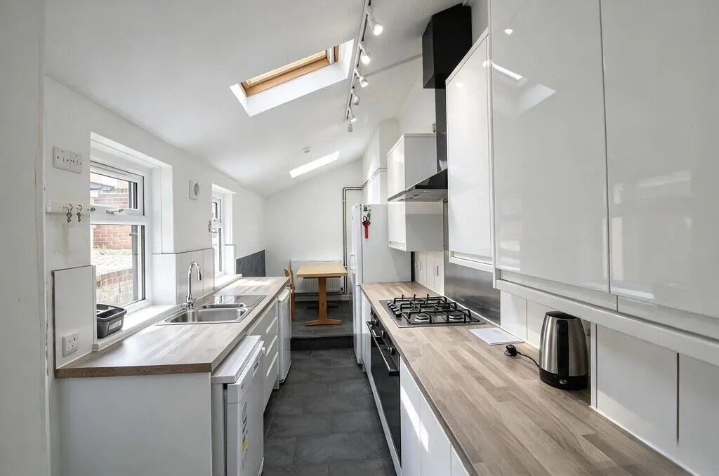 7 bedroom terraced house for rent