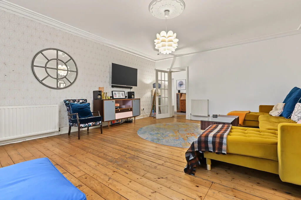 3 bedroom flat for rent