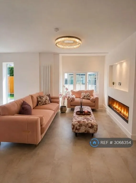 3 bedroom semi-detached house for rent