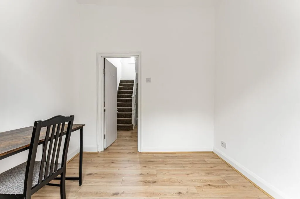 4 bedroom maisonette for rent