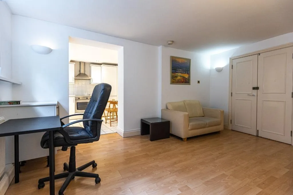 Studio flat for rent