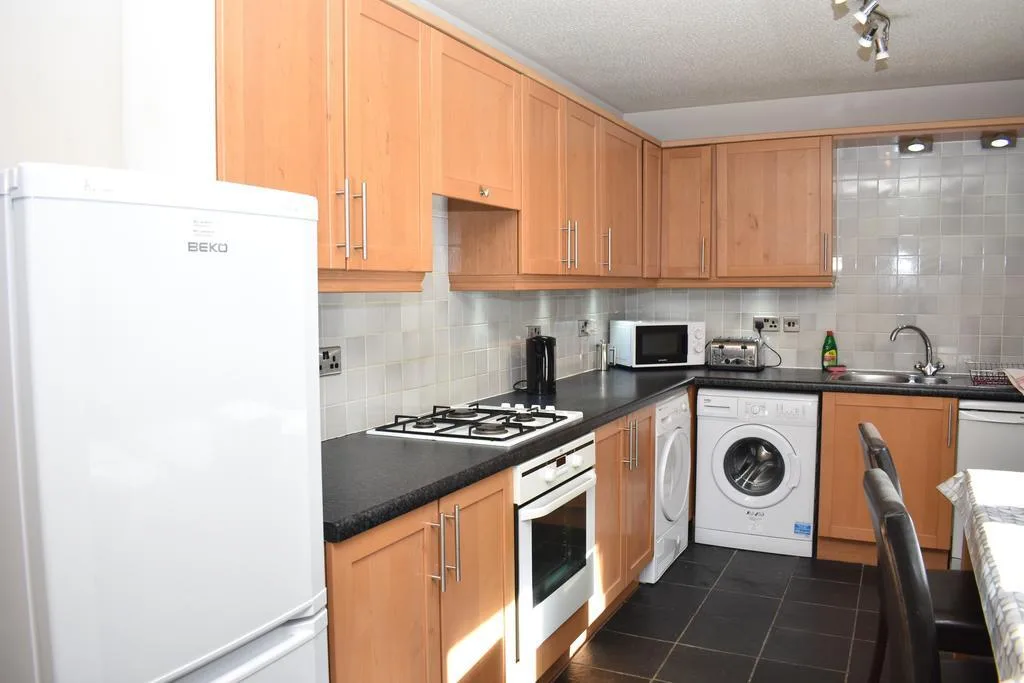 3 bedroom flat for rent