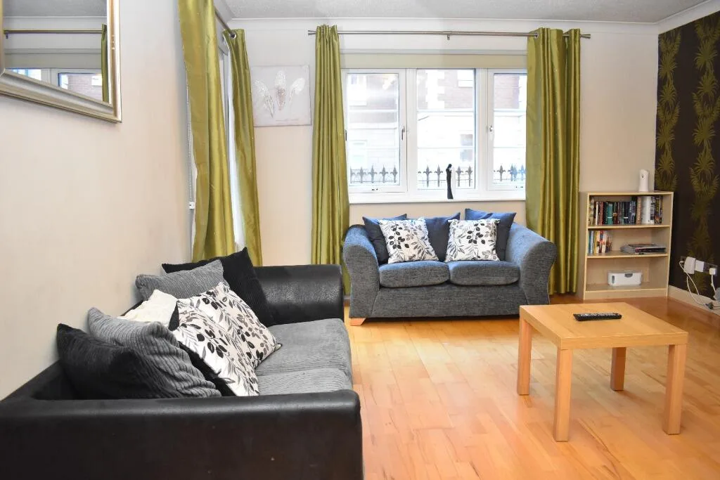3 bedroom flat for rent