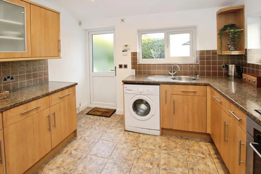 1 bedroom semi-detached bungalow for rent