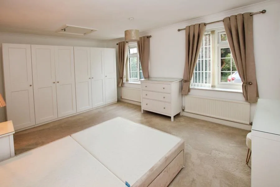 1 bedroom semi-detached bungalow for rent