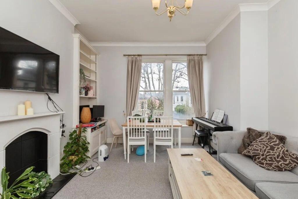 2 bedroom flat for rent