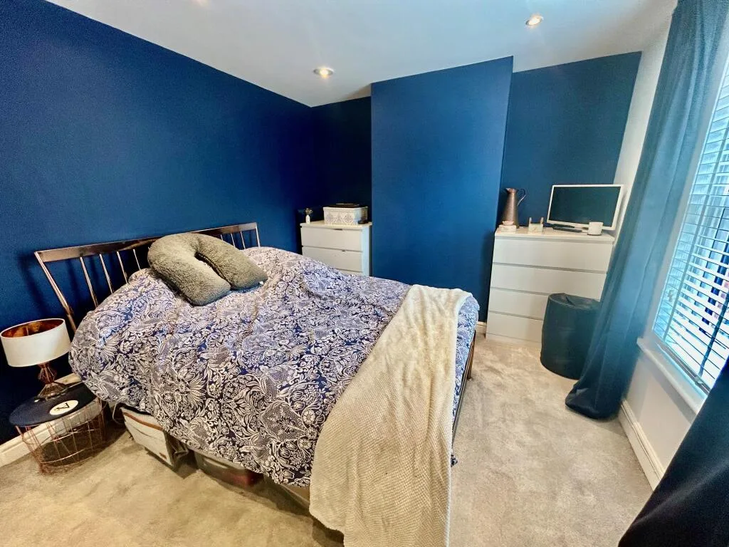 2 bedroom house for rent