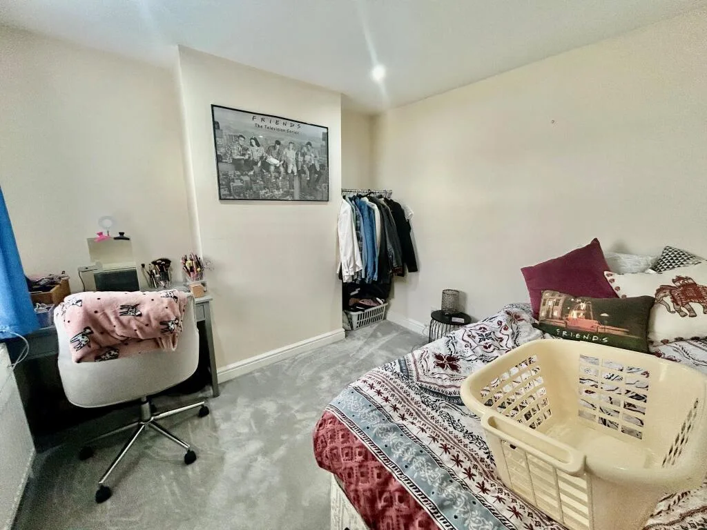 2 bedroom house for rent