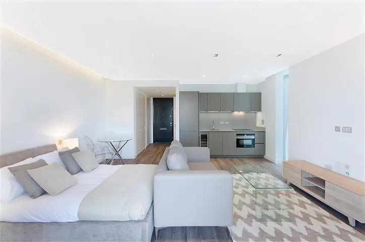 Studio flat for rent