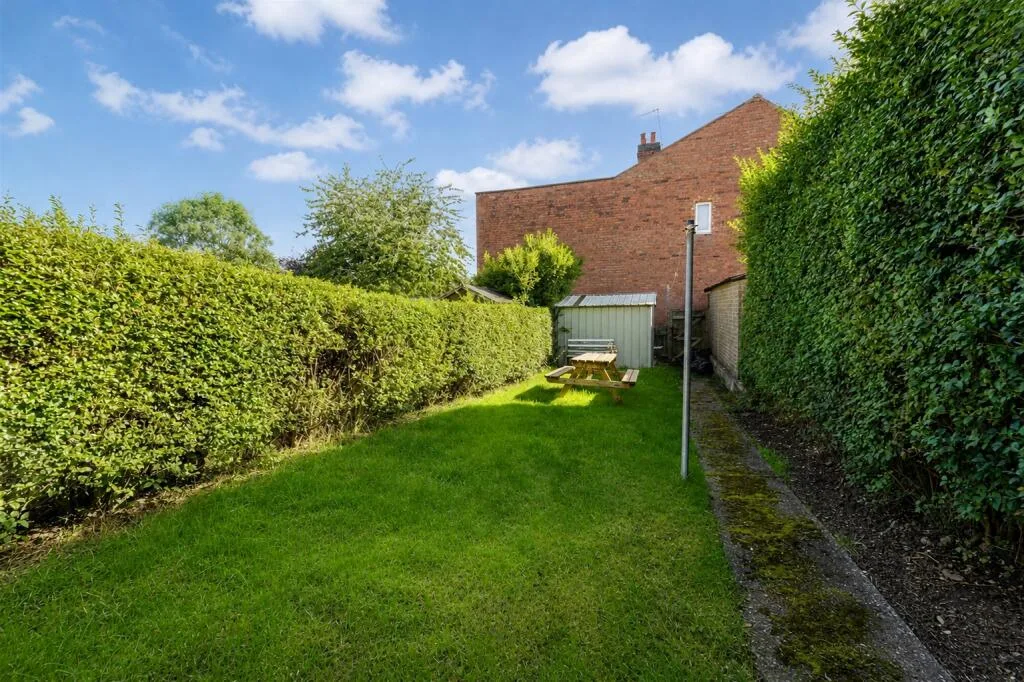 5 bedroom house for rent