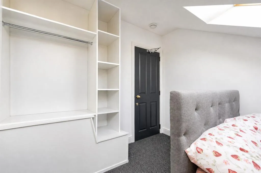 5 bedroom house for rent