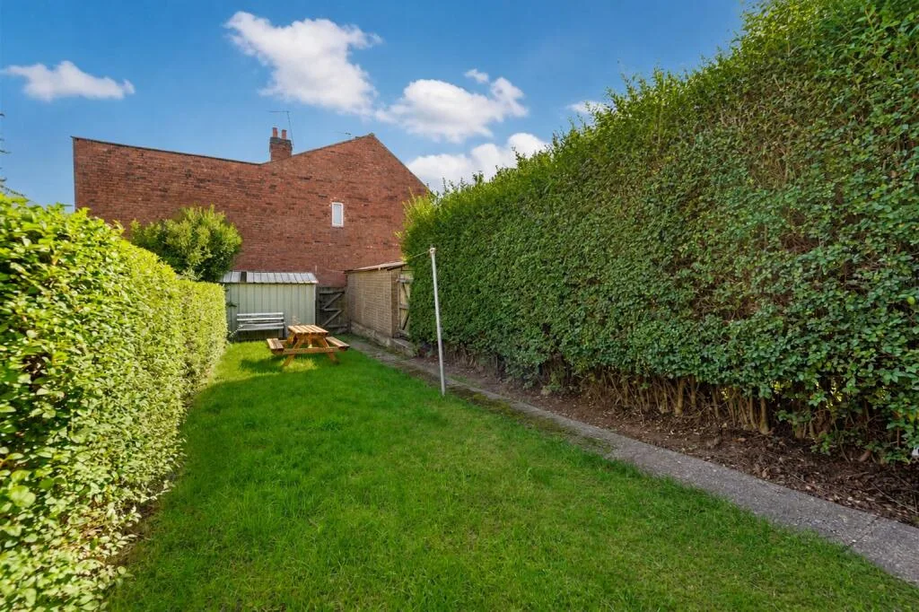 5 bedroom house for rent