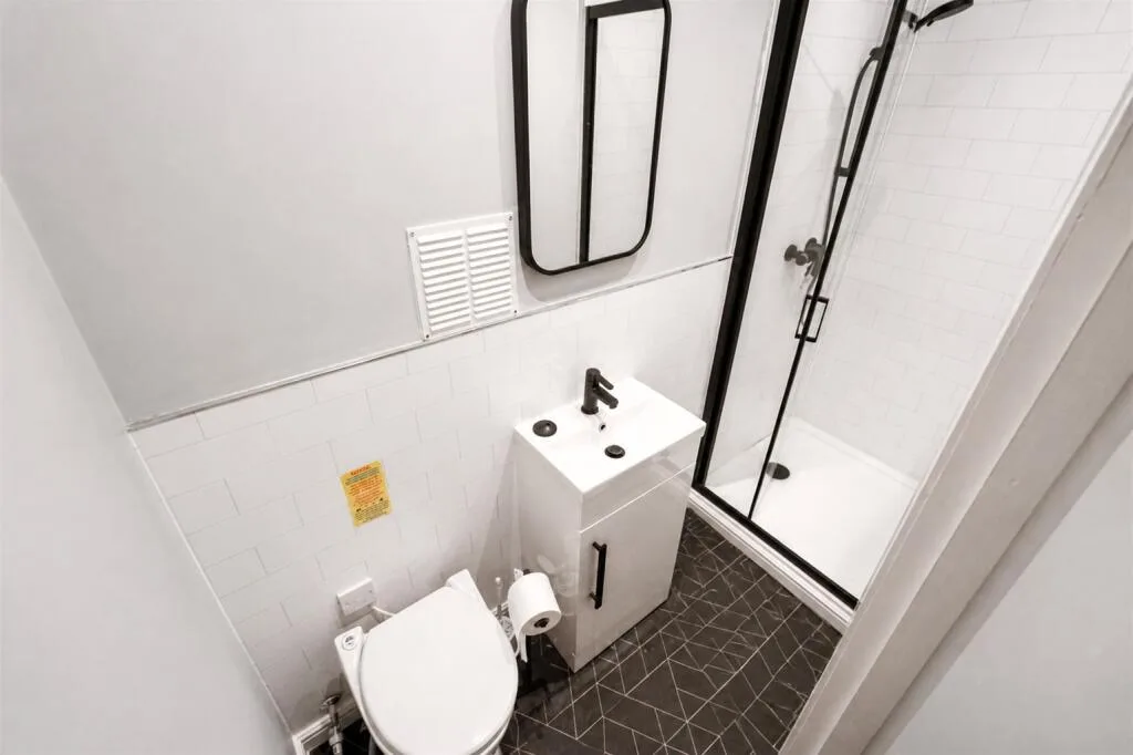 5 bedroom house for rent
