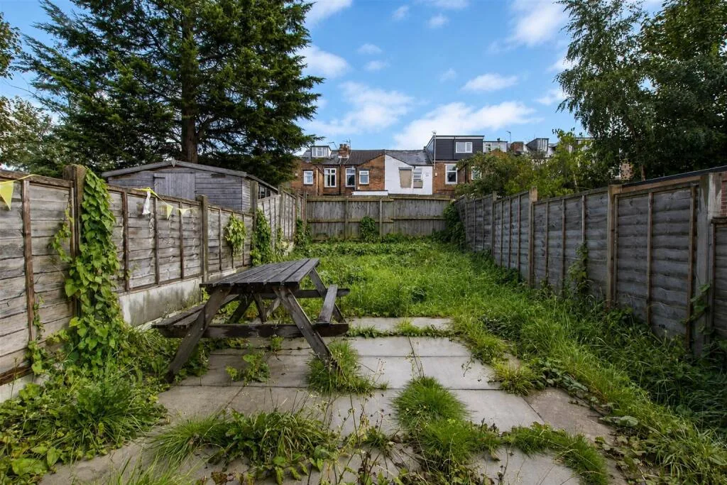 7 bedroom house for rent