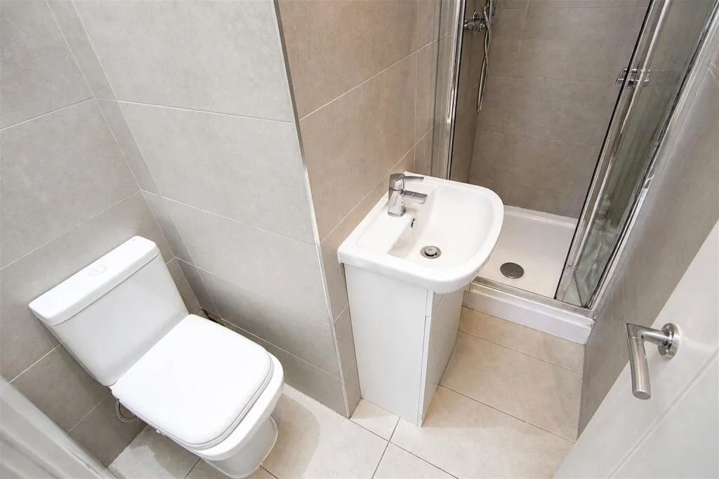 7 bedroom house for rent
