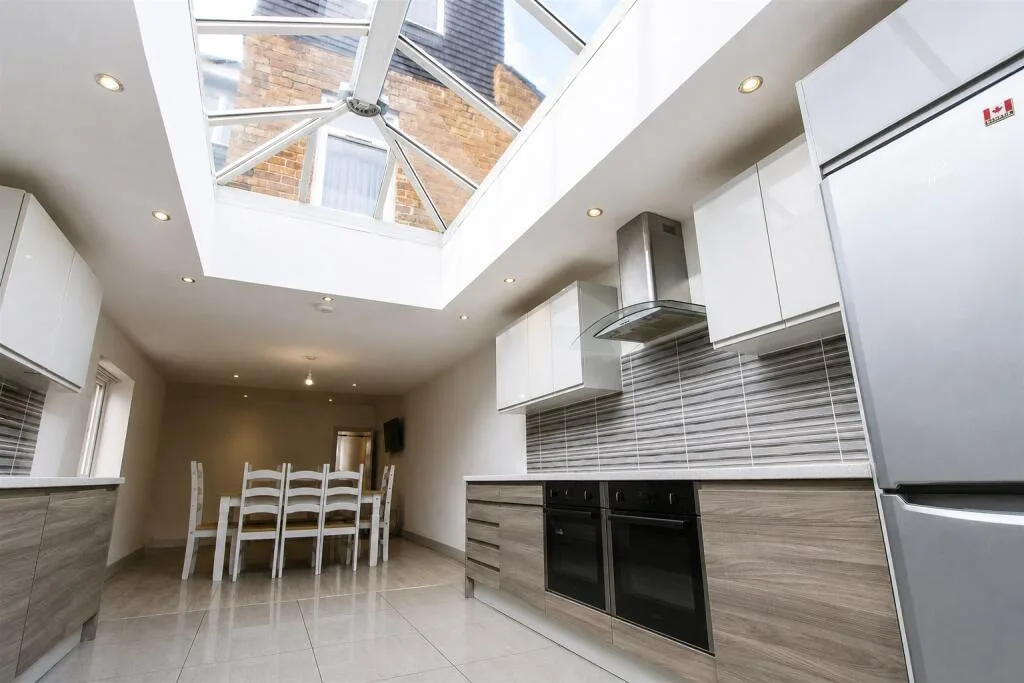 7 bedroom house for rent