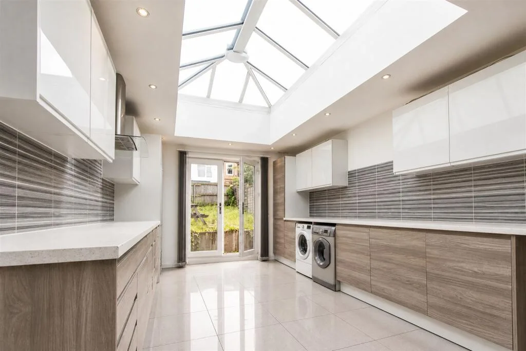 7 bedroom house for rent