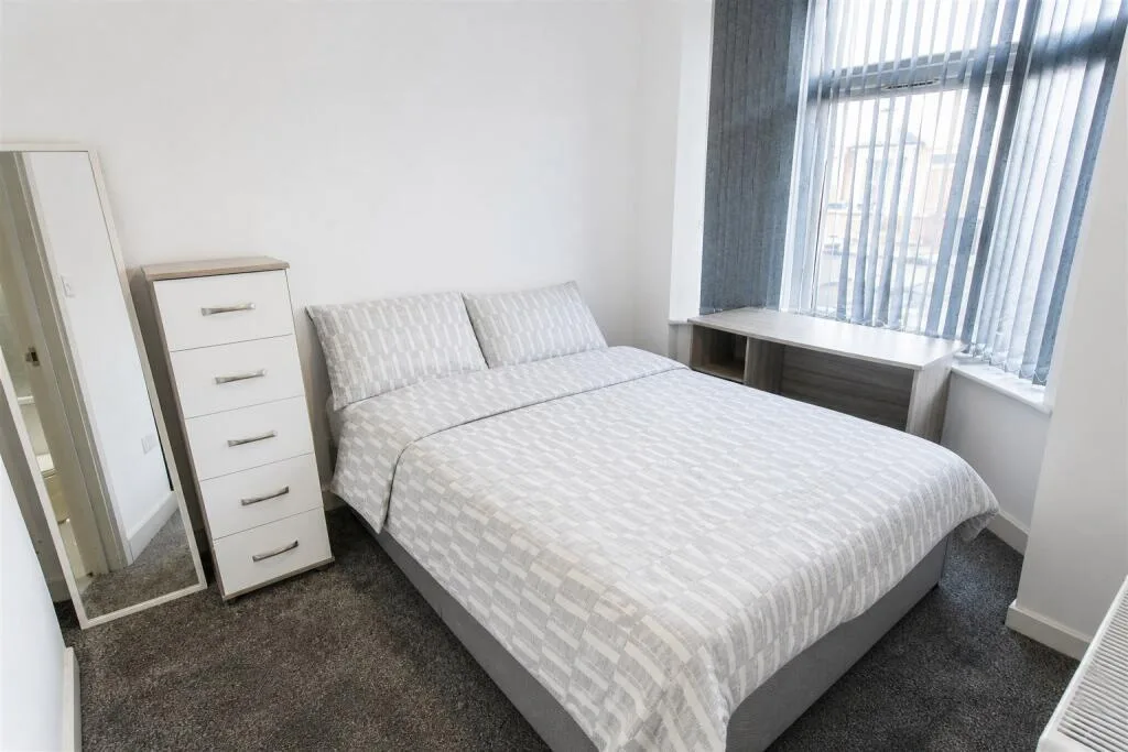 7 bedroom house for rent