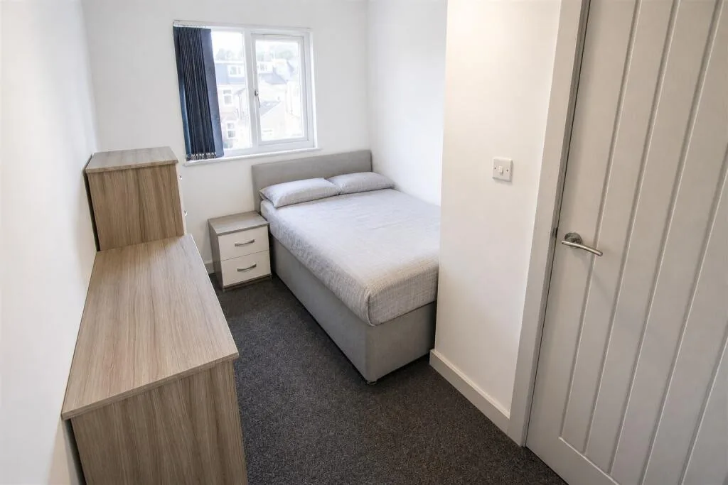 7 bedroom house for rent