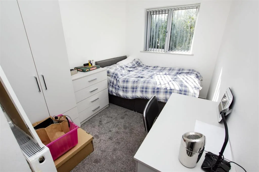 7 bedroom house for rent
