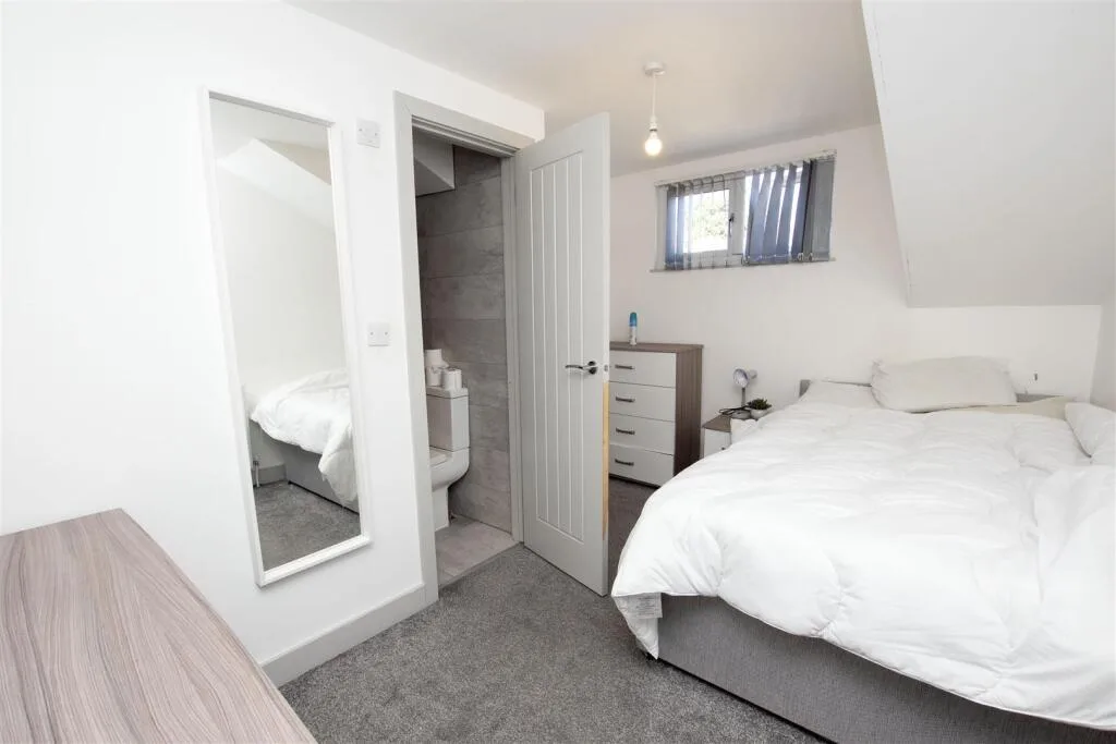 7 bedroom house for rent