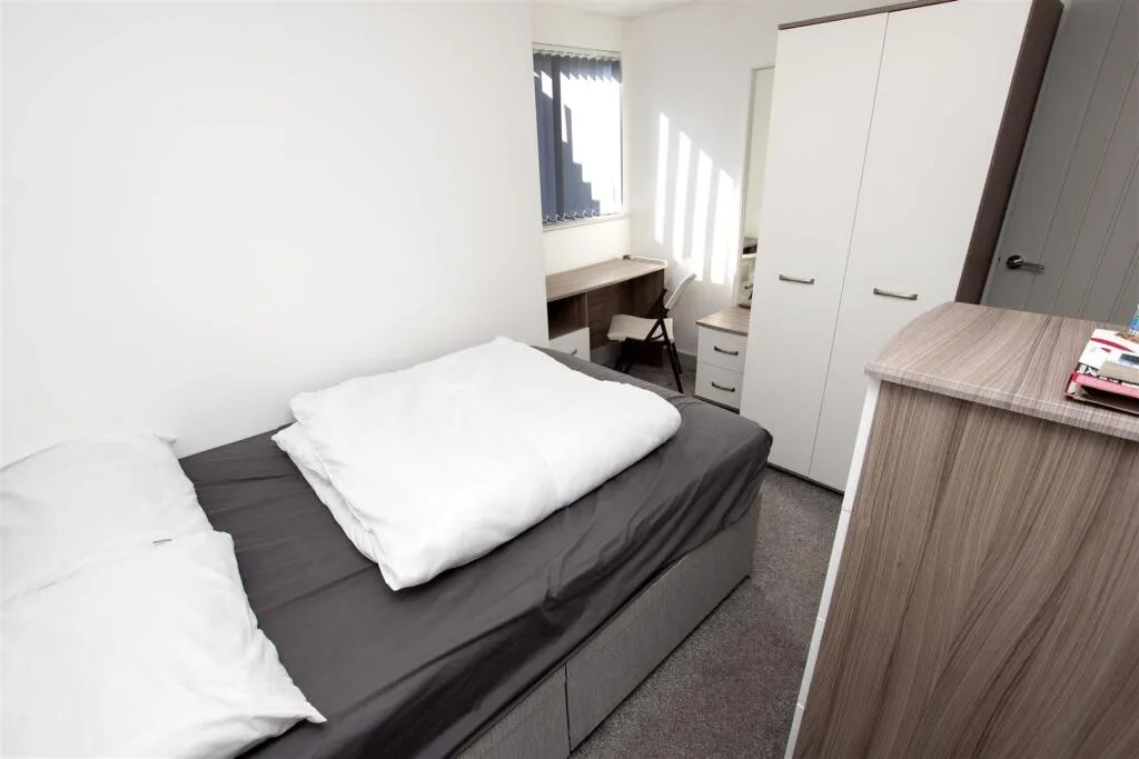 7 bedroom house for rent