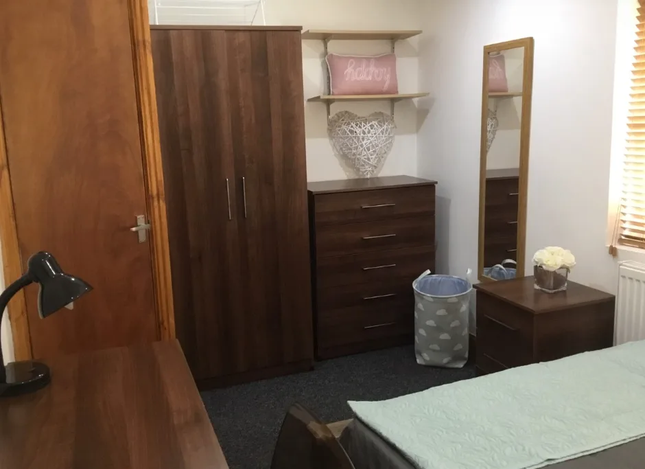 6 bedroom house for rent