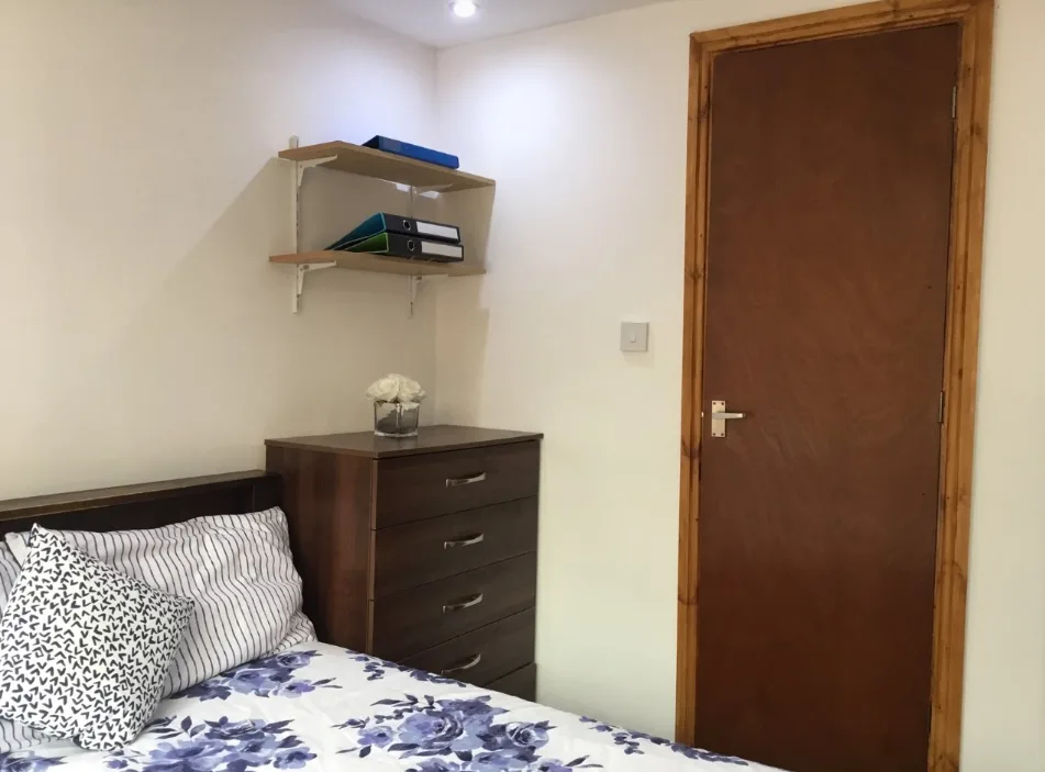 6 bedroom house for rent