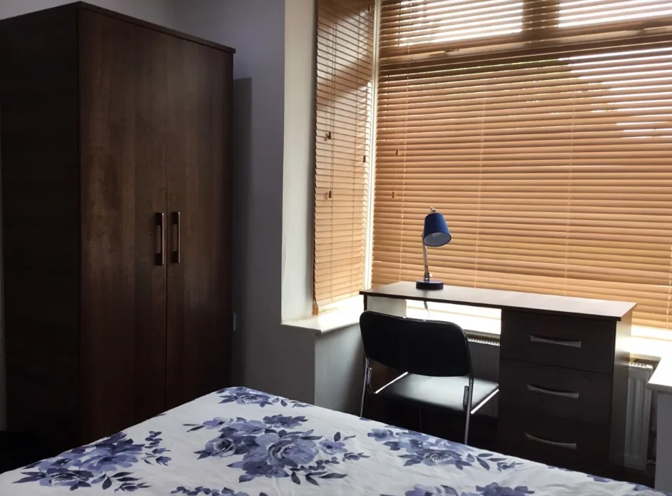 6 bedroom house for rent