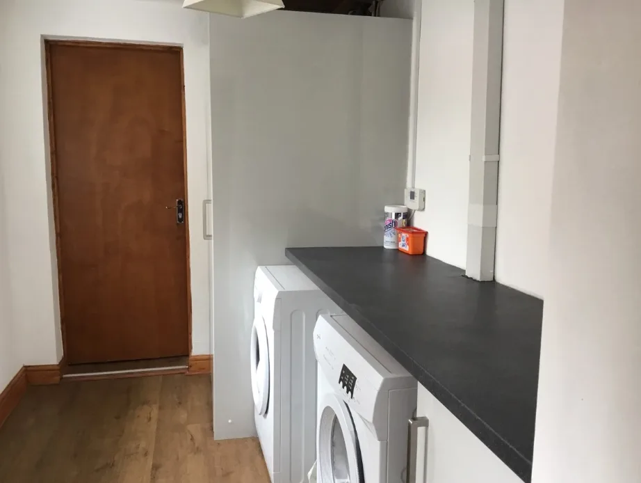 6 bedroom house for rent