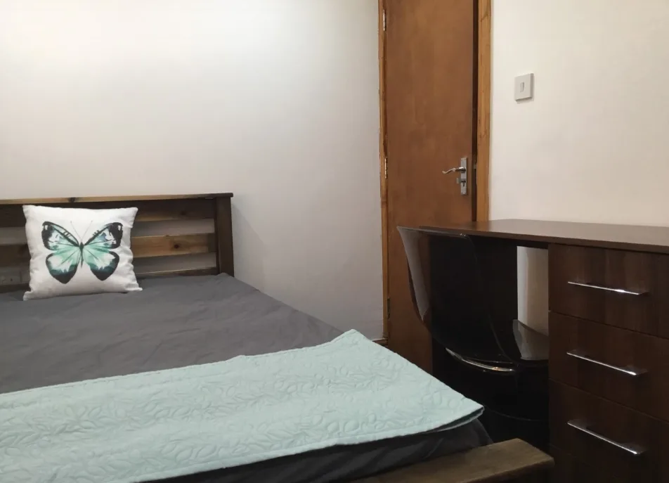 6 bedroom house for rent