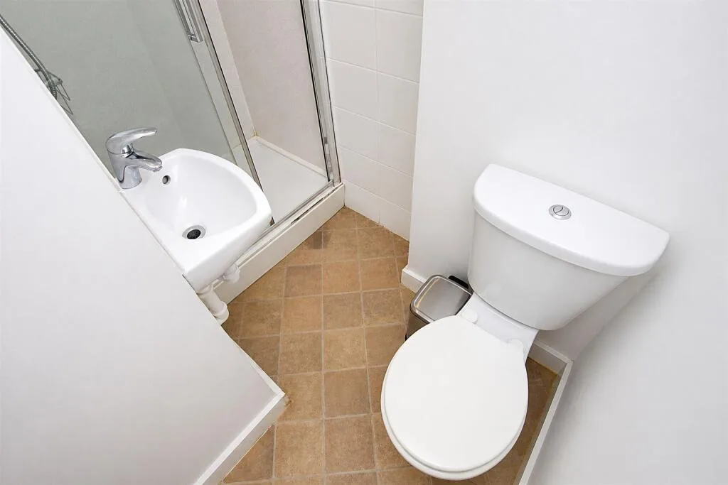 6 bedroom apartment for rent