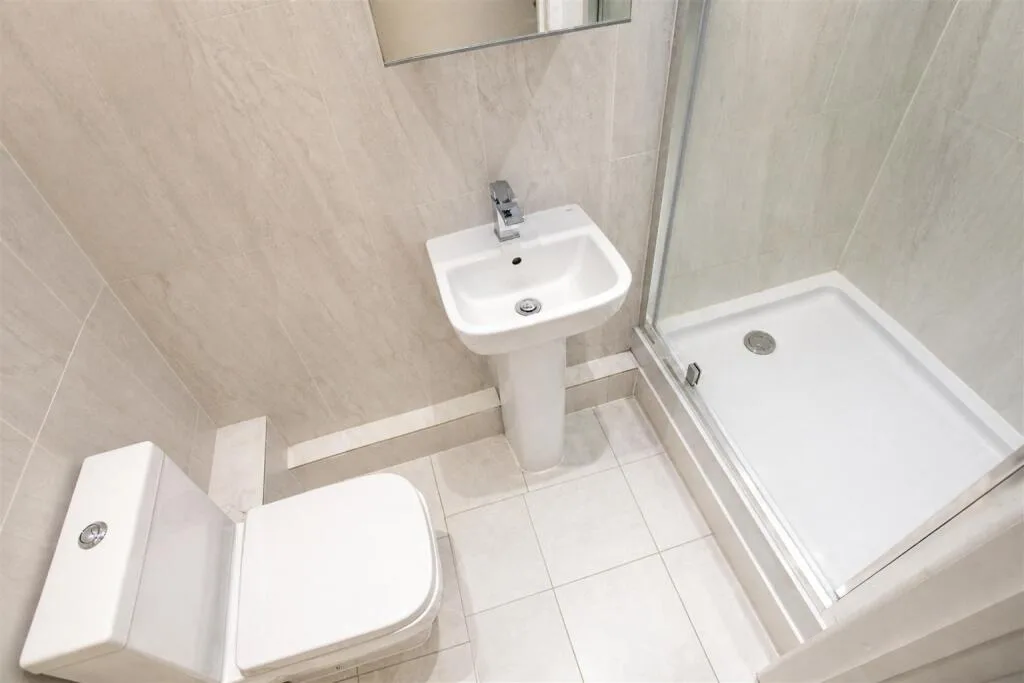 5 bedroom house for rent
